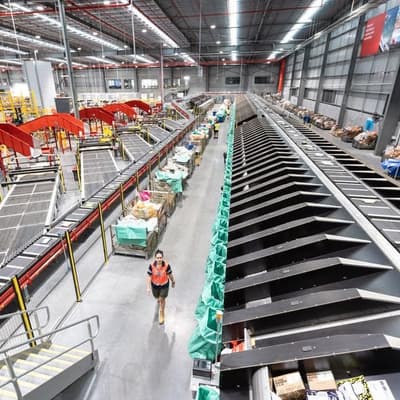 Parcel express: retailers to compete with global giants