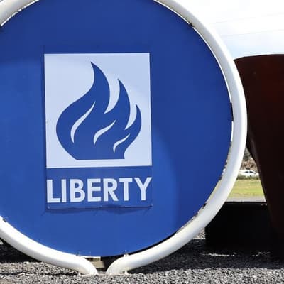 Smelter's wage lifeline fails to allay viability fears