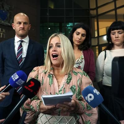 Prosecutors drop breast-grab charge against actor