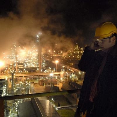 Russian oil pipeline reopening unblocks EU loan