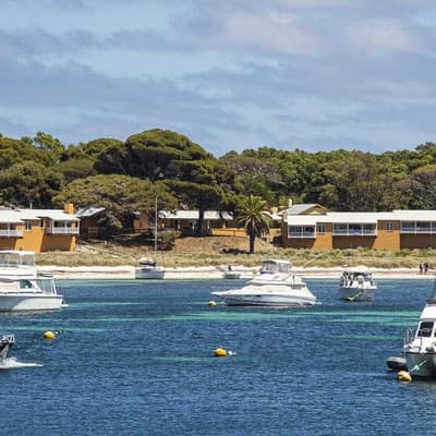 More Aboriginal burial sites found at holiday hot spot
