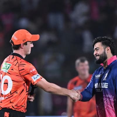 Cummins back in style as Ricky's blasters break record