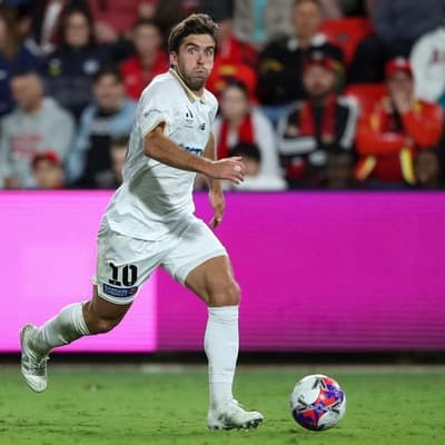 Super sub scores double but Auckland miss ALM top two
