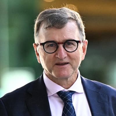 Lawyer charged with cleaning up embattled CFMEU quits