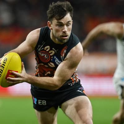 Giants play it safe as Daniels makes up for lost time