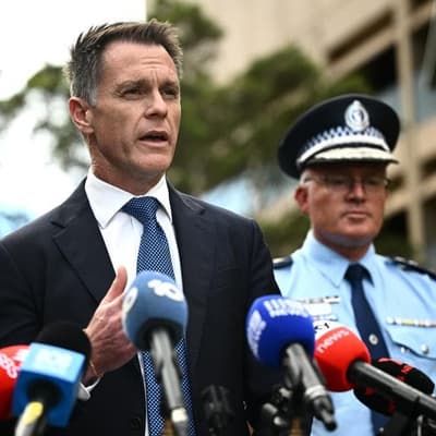 Premier pledges tough response to anti-Semitism probe