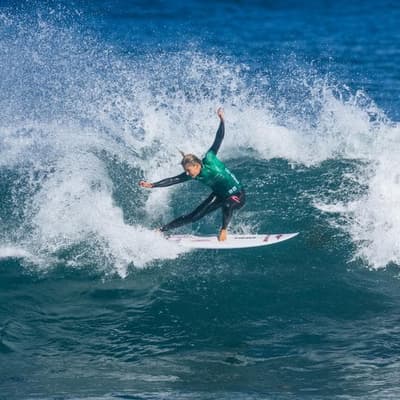Back at 'perfect wave', Gilmore leans on surf IQ