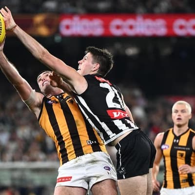 Draw by Moore: Hawks, Magpies forced to split points