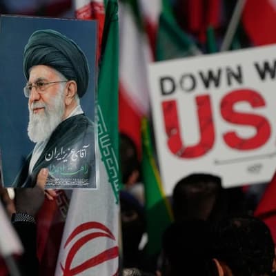 Iran 'can't be trusted' over Hormuz, as talks stalled