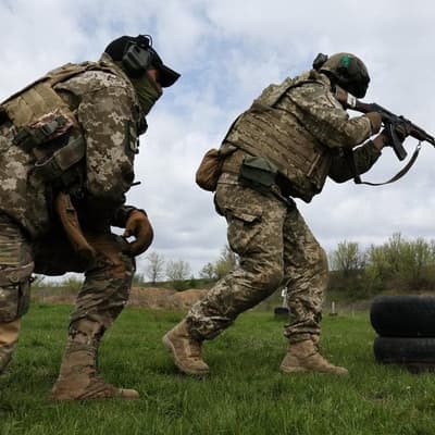 Ukraine police raid draft officers over suspected graft