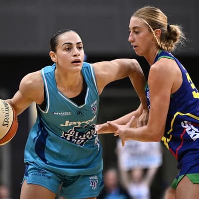 Rocci, Ciabattoni sign new deals in WNBL free agency