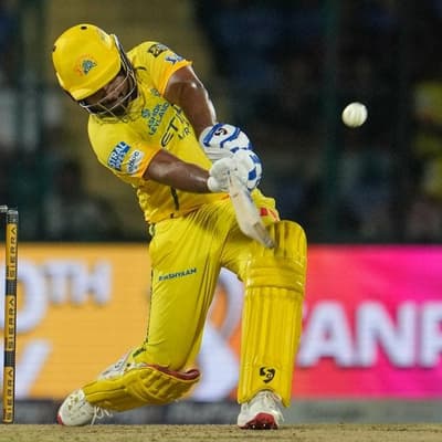 Six-hitting Samson too strong for Starc's Capitals