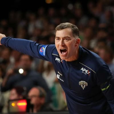 'Heavy heart': Adelaide 36ers coach calls it quits