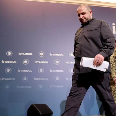 Ukraine hits Russian warship as negotiator visits US