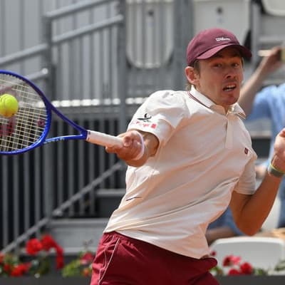 More woe for racquet-smashing Demon in Rome exit
