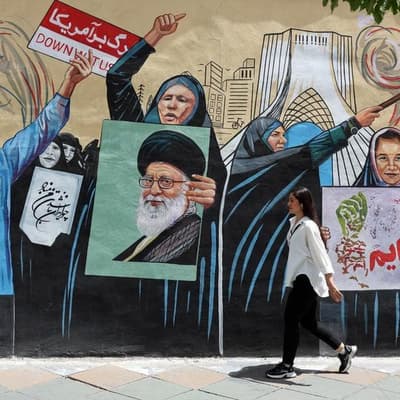 More clashes as US-Iran talks appear to stall