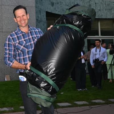 Coalition rejects rival camp after losing swag of votes