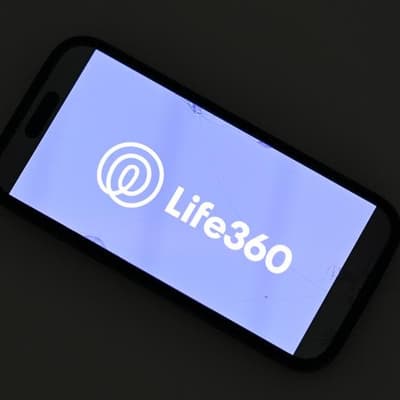 Glitch slowed user growth at location-sharing company