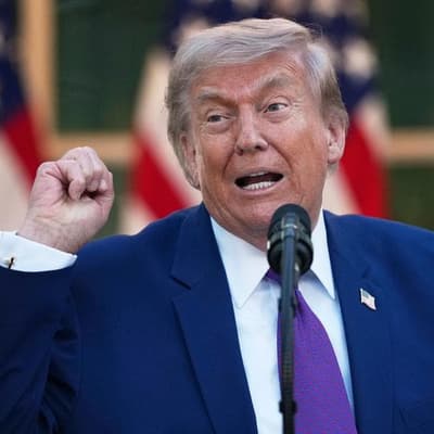 Iran ceasefire 'on life support', says Trump