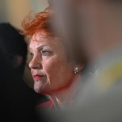 Hanson refuses to condemn volunteer's extremist posts