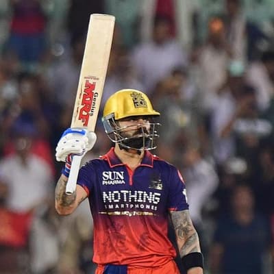 Masterful Kohli leads Bengaluru into IPL playoffs