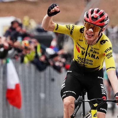 Vingegaard makes move as Aussies thrive at Giro