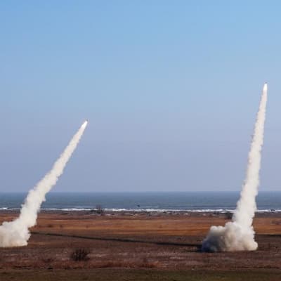 Taiwan presses case for US arms, Trump undecided