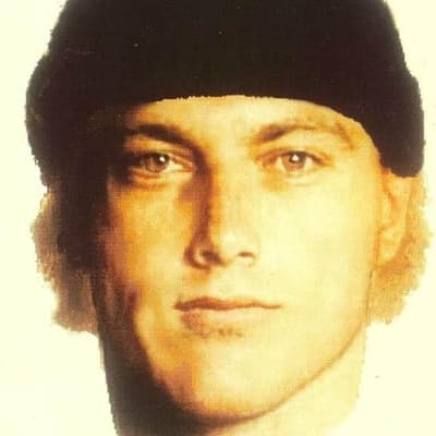 Son's plea on new lead in 1994 robbery shooting