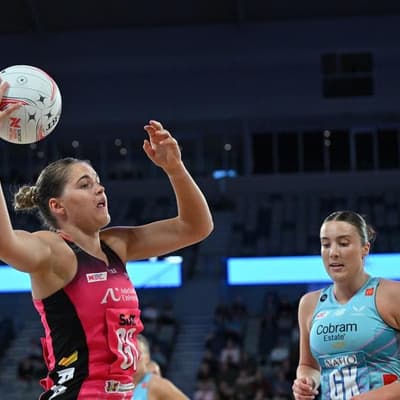 Adelaide soar to Super Netball lead with Mavericks win