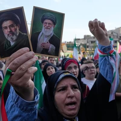 Pakistan steps up bid to get US-Iran talks on track