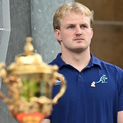 Tom Lynagh deal done at Reds for World Cup year