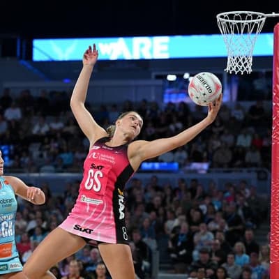 Thunderbirds torch Giants in netball record-breaker
