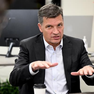 Taylor compares past figures with future forecast for misleading migration claim