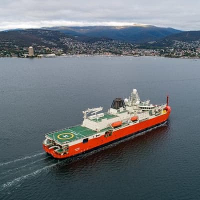 Antarctic icebreaker refuelling solution no closer