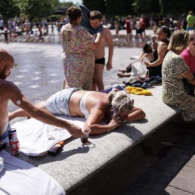 Heatwave shatters records and brings deaths in Europe