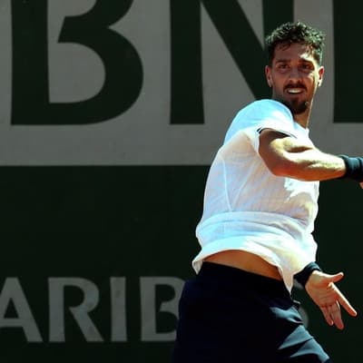 Brave Kokkinakis bid ended by yet another cruel injury