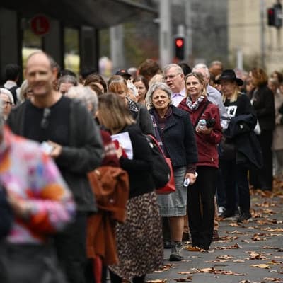 'Conversation and community': radio host farewelled