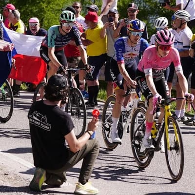 Aussie ace pedals onto Giro podium with two days to go