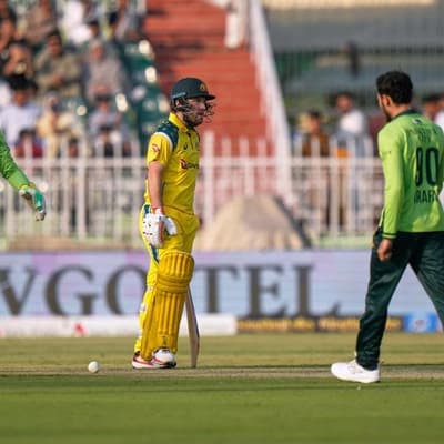 Aussies fall to debutant Pakistan spin kid in ODI