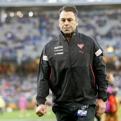 Lloyd denies backing Hird amid Bombers intrigue