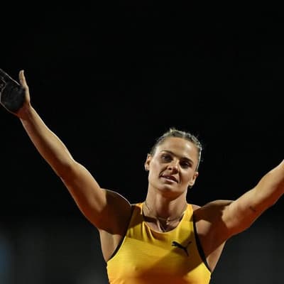 Olympic champ Kennedy fires on Diamond League return