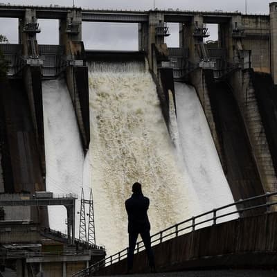 AI's dirty secret: data centre boom threatens resources
