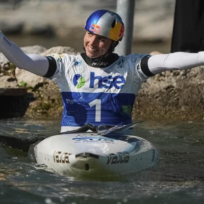 Fox hunt delivers gold as stunning K1 return continues