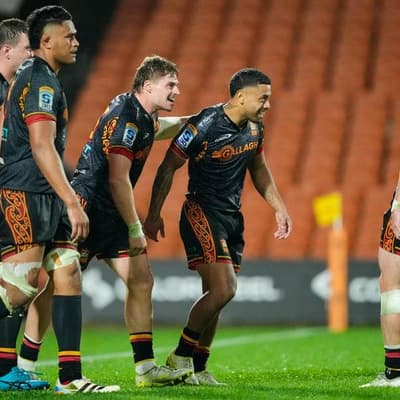 Reds' run over as Chiefs set up all-Kiwi Super semis