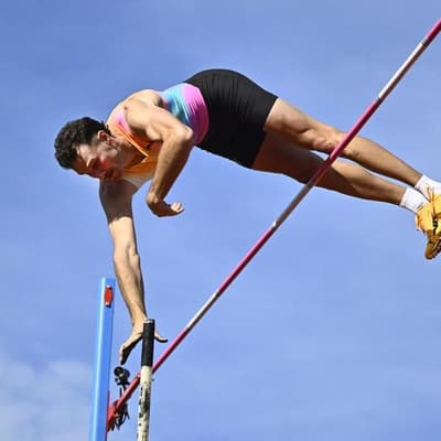 'Chuffed it was you': Aussie beats unbeatable Mondo