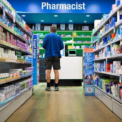 Push to free up GPs with more pharmacist prescriptions