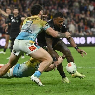 Reynolds support not enough to save Broncos star Mam
