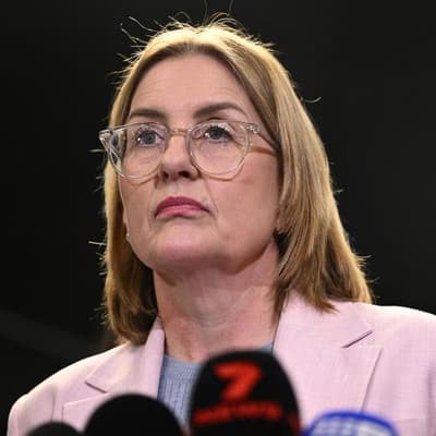 Deputy swears off move to oust premier as Labor slides