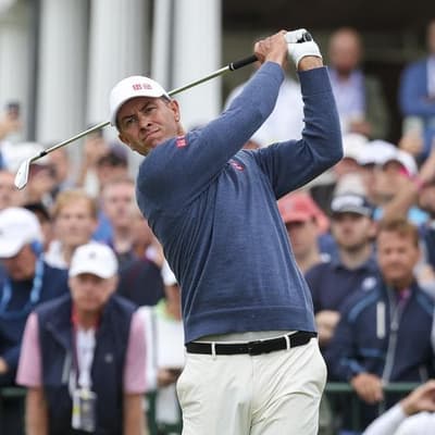 Clark runs hot at fog-hit US Open as Aussies flounder