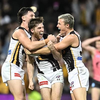 Hawthorn mids fire as Suns sink to fourth loss in a row
